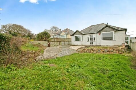 4 bedroom detached bungalow for sale