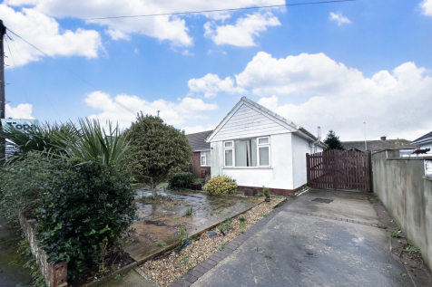 2 bedroom semi-detached bungalow for sale