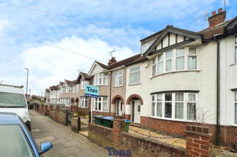 5 bedroom terraced house for sale