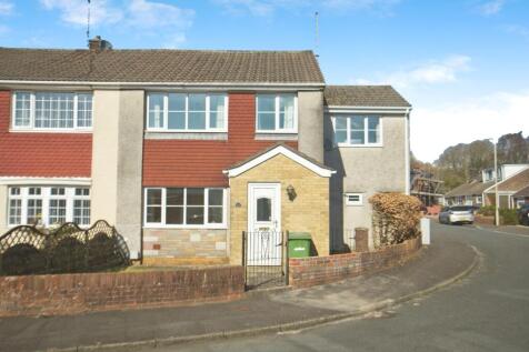 4 bedroom semi-detached house for sale