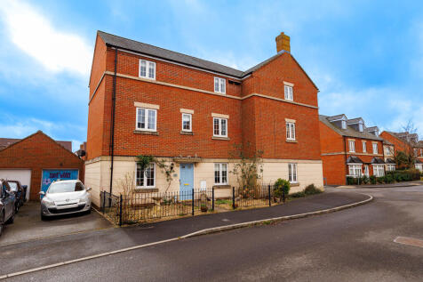 4 bedroom town house for sale