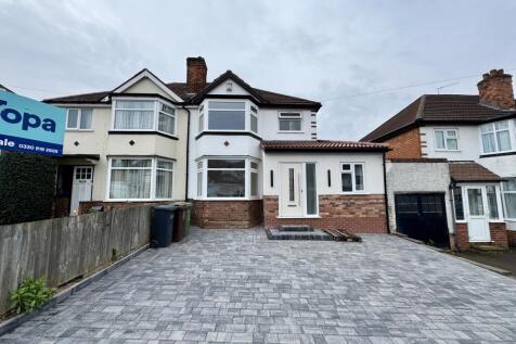 3 bedroom semi-detached house for sale