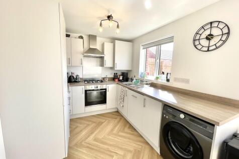 3 bedroom terraced house for sale