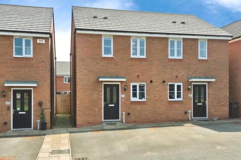 2 bedroom semi-detached house for sale