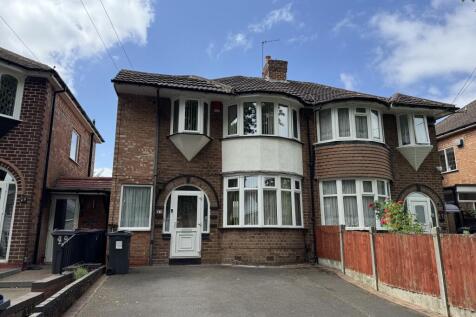 3 bedroom semi-detached house for sale
