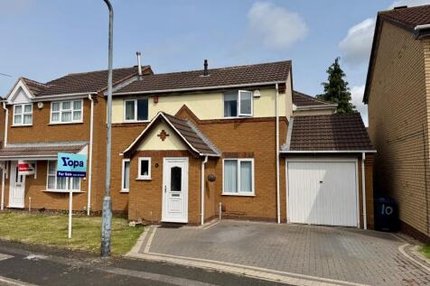4 bedroom semi-detached house for sale
