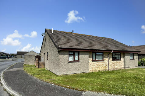2 bedroom semi-detached bungalow for sale