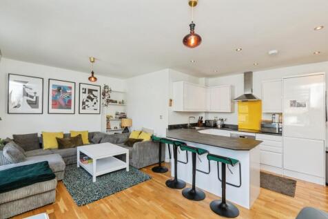 2 bedroom flat for sale