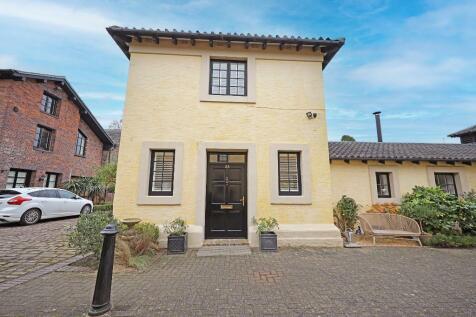 2 bedroom detached house for sale