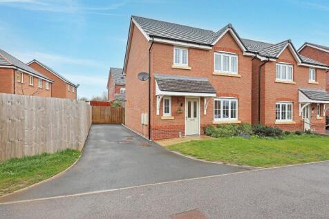Stone ST15 3 bed detached house for sale