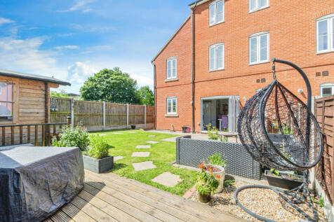 Abbey Field View, COLCHESTER, CO2 6 bed semi