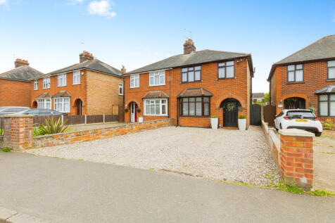 Ipswich Road, Colchester, CO4 4 bed semi