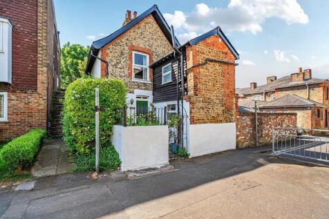 Drummond Road, Guildford 2 bed detached house for sale