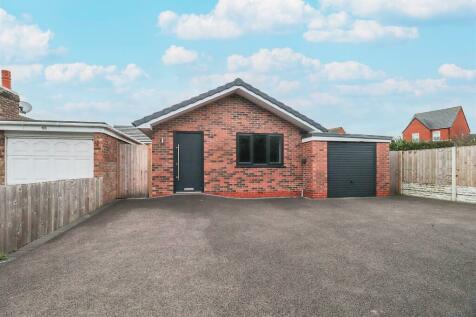 3 bedroom detached bungalow for sale