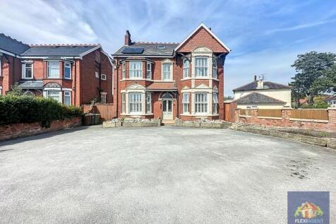 Scarisbrick New Road, Southport PR8 6 bed detached house for sale