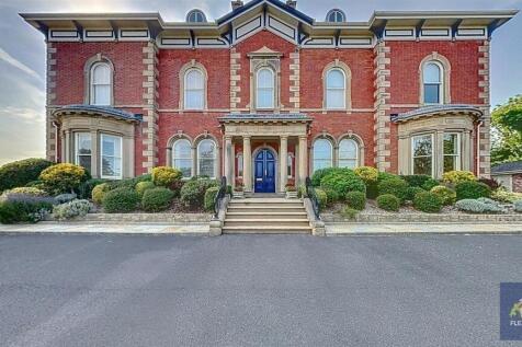 St. Wyburn, Southport PR8 2 bed apartment for sale