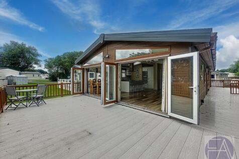 Riverside Caravan Park, Southport PR9 3 bed park home for sale