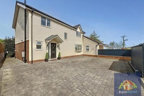 Staveley Road, Southport PR8 3 bed detached house for sale