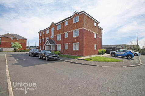 Bayside, Fleetwood, Lancashire, FY7 2 bed apartment for sale