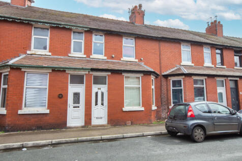 Gordon Road,  Fleetwood, FY7 3 bed terraced house for sale