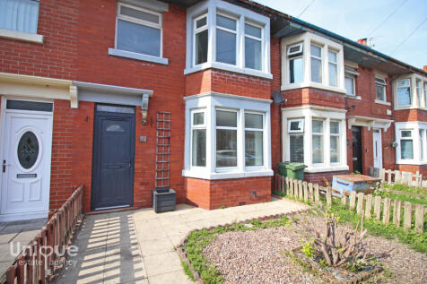 Oxford Road,  Fleetwood, FY7 3 bed terraced house for sale