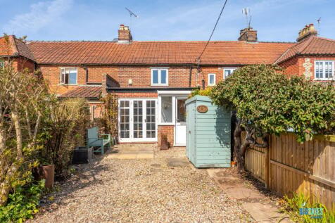 New Street, Holt, NR25 2 bed terraced house for sale
