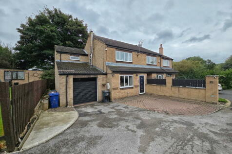 4 bedroom semi-detached house for sale