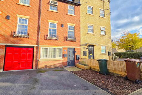 5 bedroom town house for sale