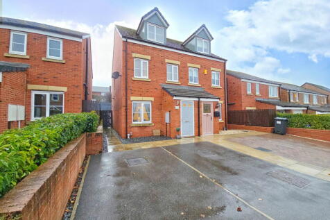 3 bedroom semi-detached house for sale