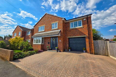 5 bedroom detached house for sale