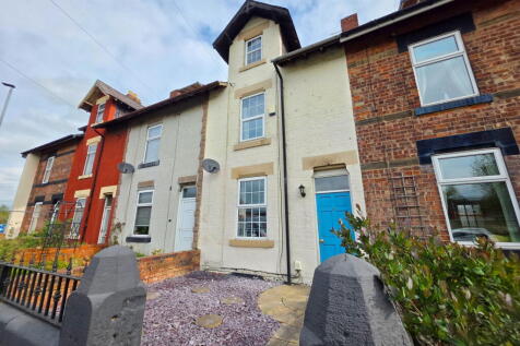 3 bedroom terraced house for sale