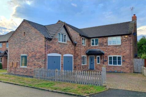 5 bedroom detached house for sale