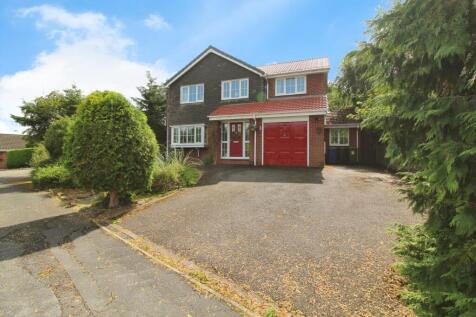 4 bedroom detached house for sale