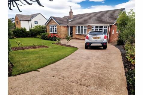 3 bedroom detached bungalow for sale