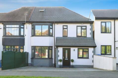 4 bedroom semi-detached house for sale