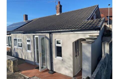 2 bedroom semi-detached bungalow for sale