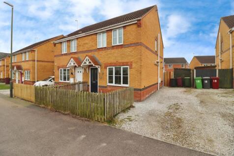 3 bedroom semi-detached house for sale