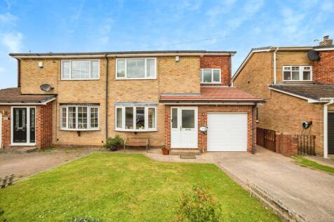 3 bedroom semi-detached house for sale