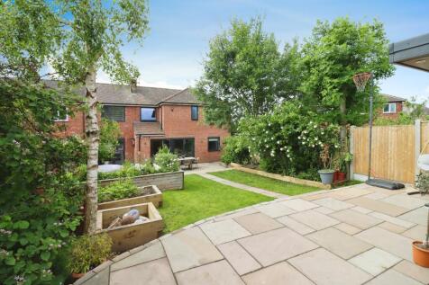 4 bedroom semi-detached house for sale