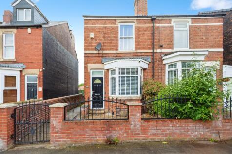 2 bedroom semi-detached house for sale