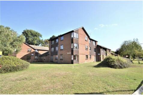 1 bedroom ground floor flat for sale