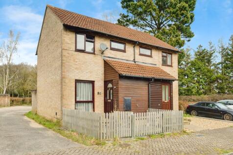 2 bedroom semi-detached house for sale