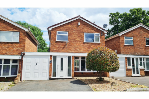 3 bedroom link detached house for sale