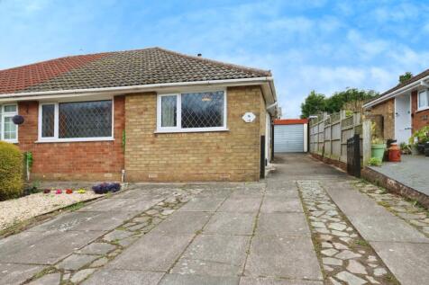 2 bedroom semi-detached bungalow for sale