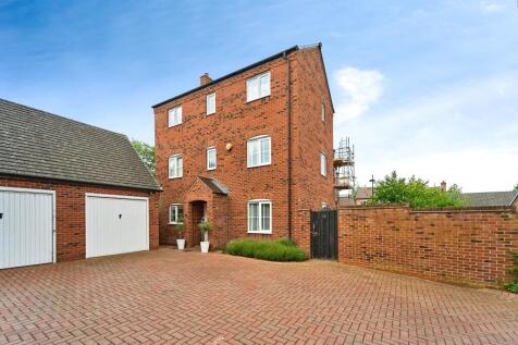 5 bedroom semi-detached house for sale