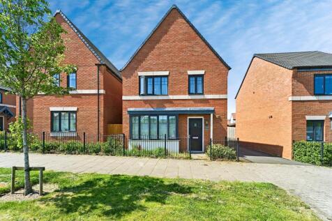 4 bedroom detached house for sale
