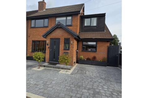 4 bedroom semi-detached house for sale