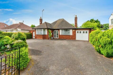 3 bedroom detached bungalow for sale