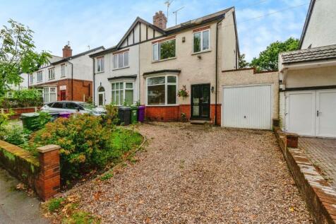 3 bedroom semi-detached house for sale