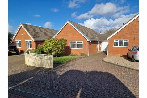2 bedroom detached bungalow for sale
